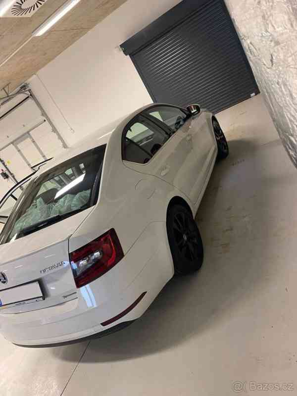 Škoda Octavia 2,0   III TDI 110kW DSG Style - foto 13