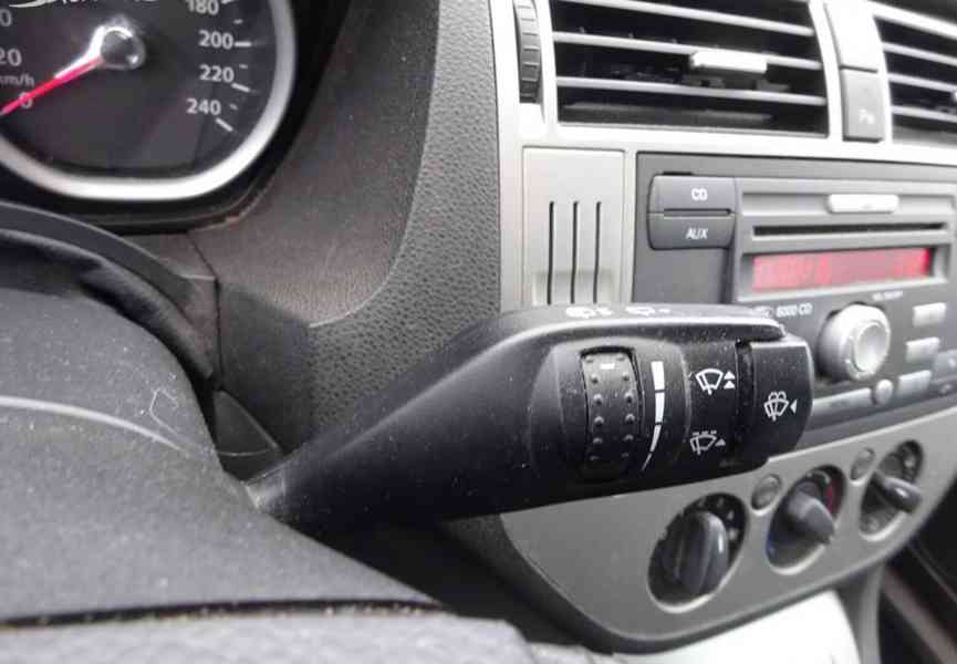 Ford C-Max 1.6i r.v.2010 (74 kw) 1.Majitel Koupeno v ČR - foto 10