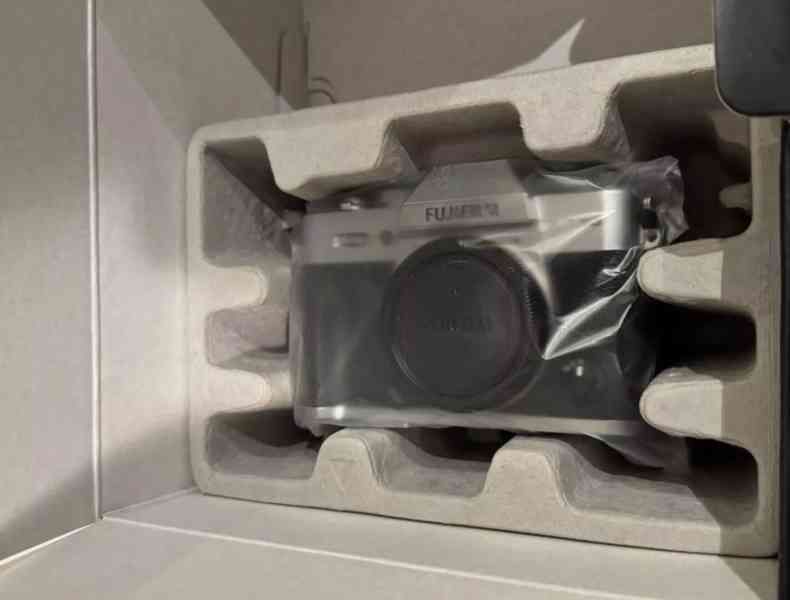 FUJIFILM X-T30 II Mirrorless Camera with 15-45mm Lens Kit - foto 2