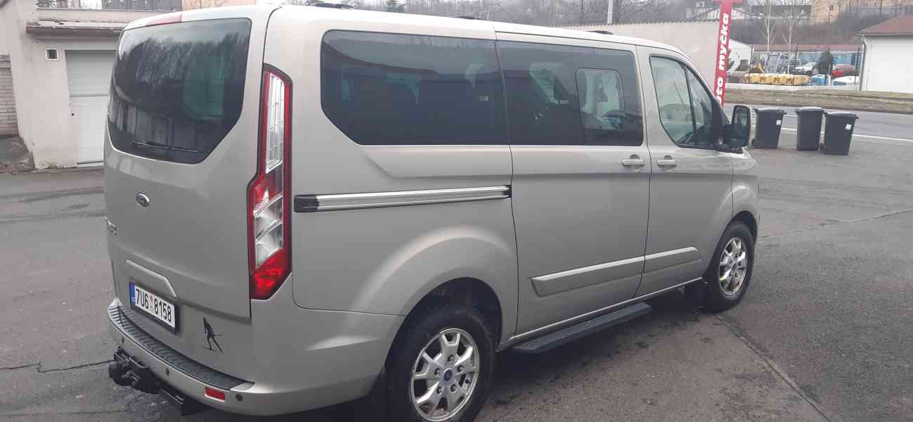 Ford Tourneo Custom 2,2 TDCI - foto 4