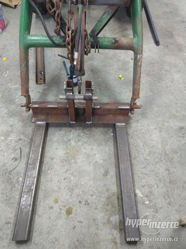 traktor s čelním nakladačem - foto 7