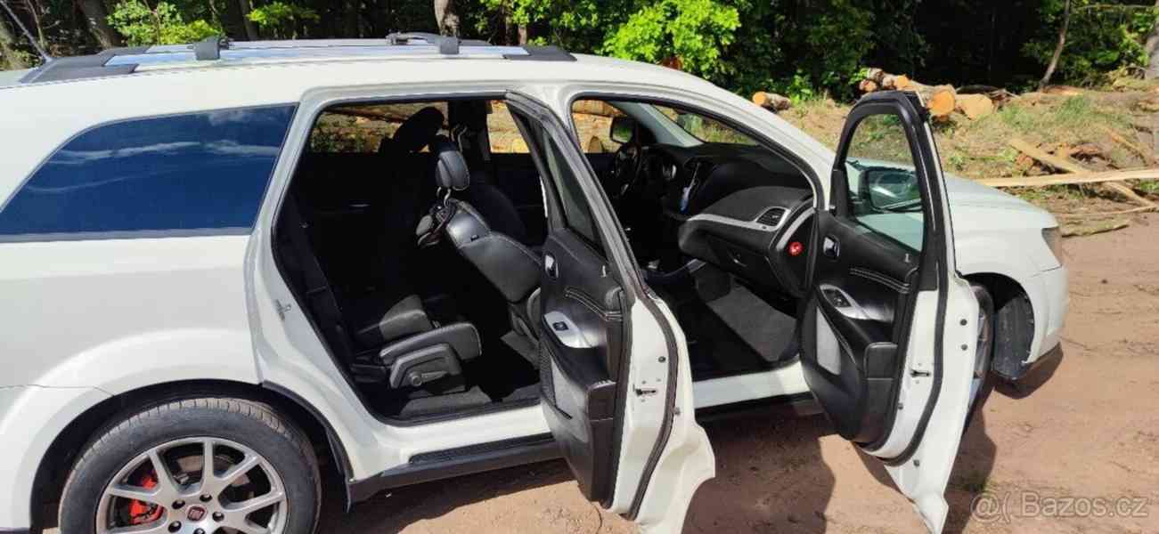 Fiat Freemont 2,0 125 kW - Prostorné a bezpečné - foto 5
