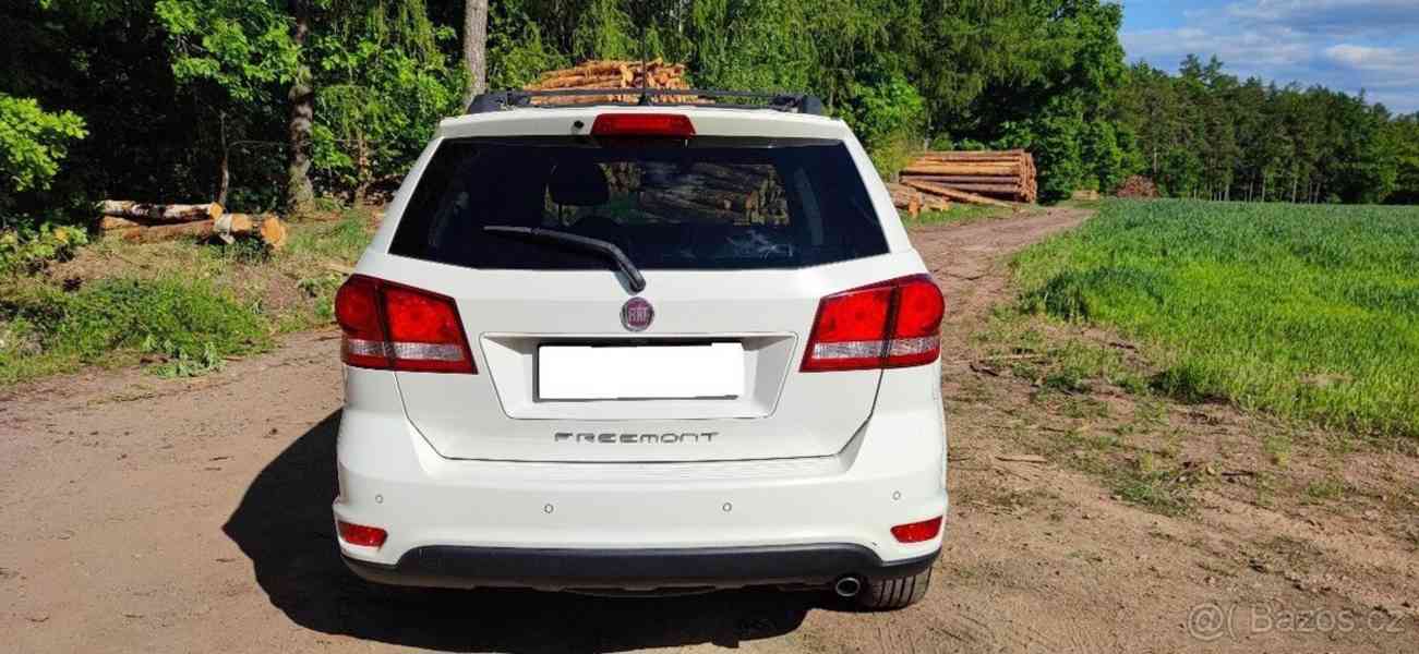 Fiat Freemont 2,0 125 kW - Prostorné a bezpečné - foto 2
