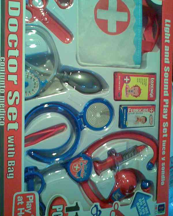 Plná krabice krásných hraček pod stromeček - foto 6