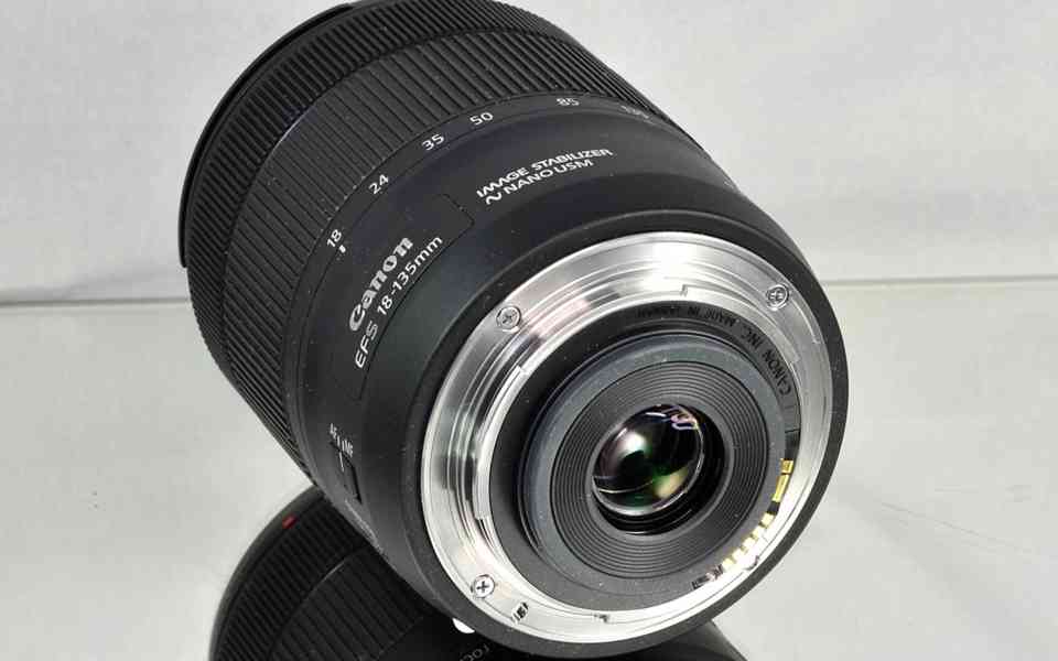 Canon EF-S 18-135mm f/3.5-5.6 IS NANO *APS-C Zoom - foto 6