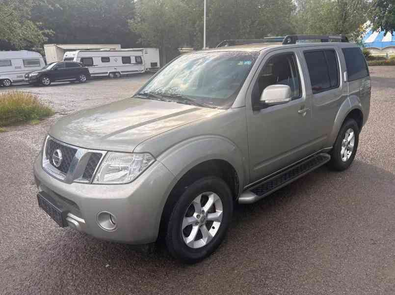 Nissan Pathfinder 2.5DCi 4x4 AUT. 140kw - foto 11