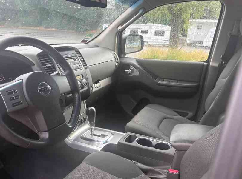 Nissan Pathfinder 2.5DCi 4x4 AUT. 140kw - foto 6
