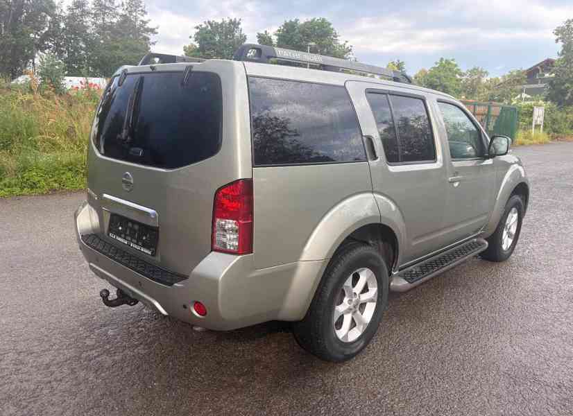 Nissan Pathfinder 2.5DCi 4x4 AUT. 140kw - foto 4