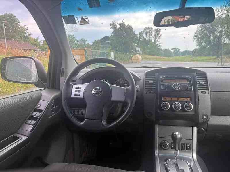 Nissan Pathfinder 2.5DCi 4x4 AUT. 140kw - foto 7
