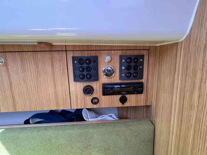 POUŽITÁ loď Laguna700 Cruiser r.v.2023+Mercury F30 - foto 9