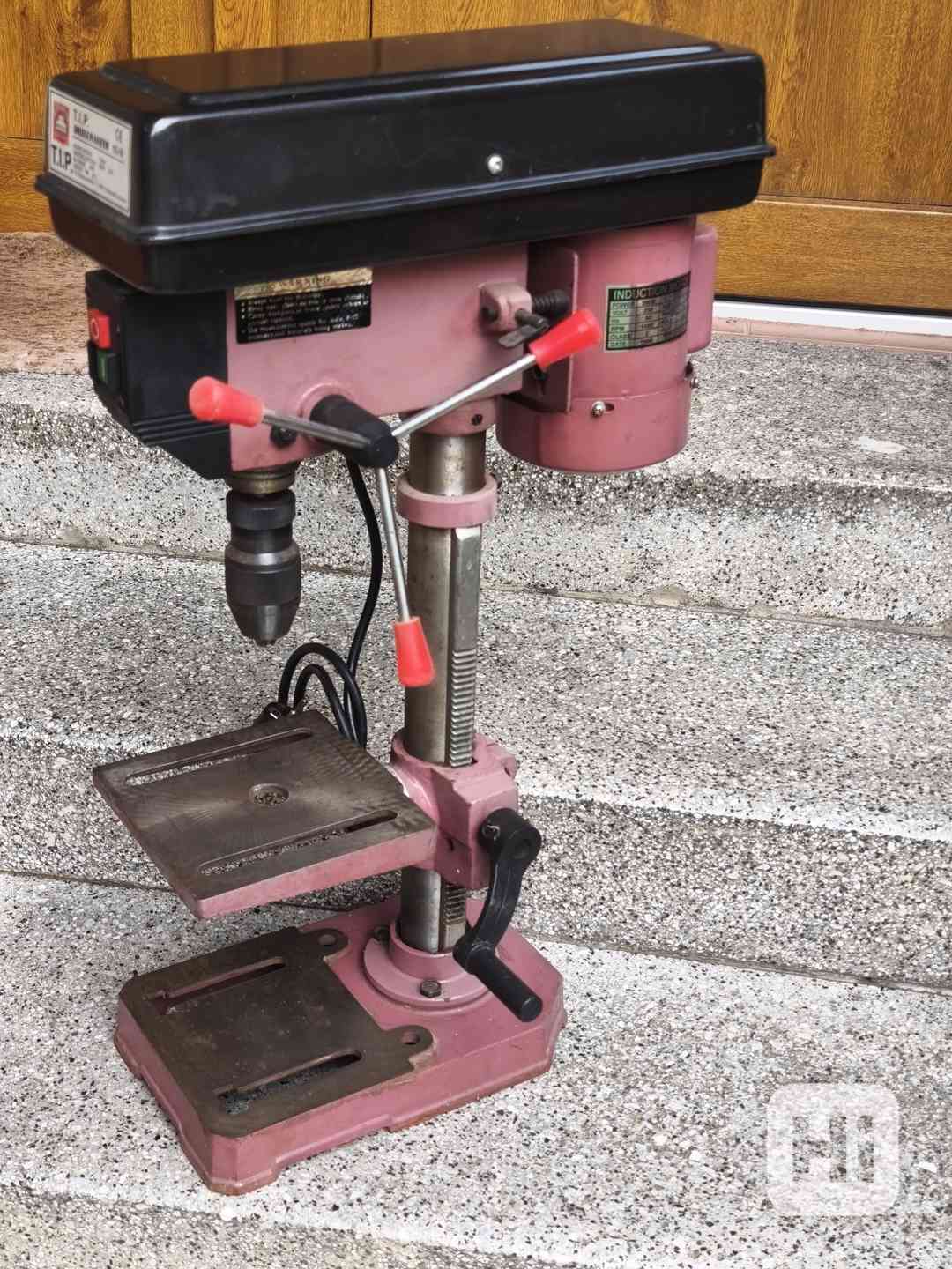 Prodám stolní LITINĚNOU vrtačku T.I.P. DRILLMASTER 15/6 -380 - foto 1