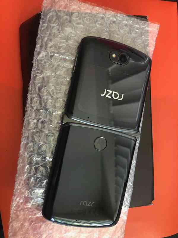 Motorola Razr 5G XT2071-3 6.2" ( AT&T) 5G Folding OLED 256GB - foto 1