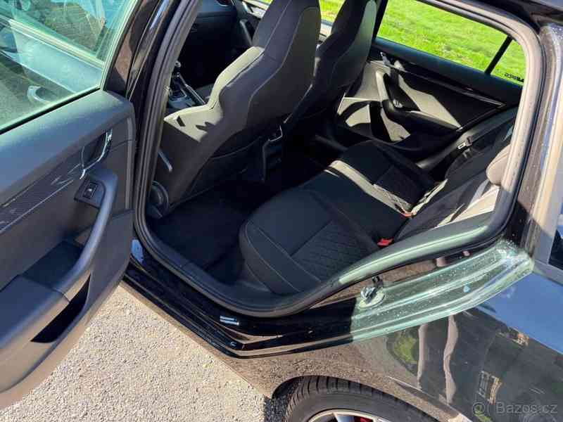 Škoda Octavia 2,0   3 VRS TDI 135 KW - foto 15