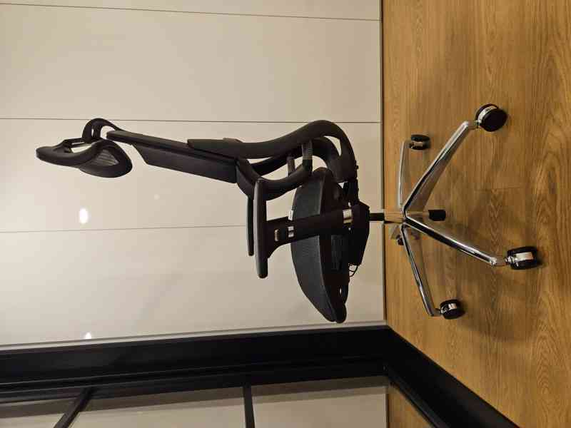 Kancelářská židle MERCURY TAURUS JNS-426A, černá W-11 - foto 4