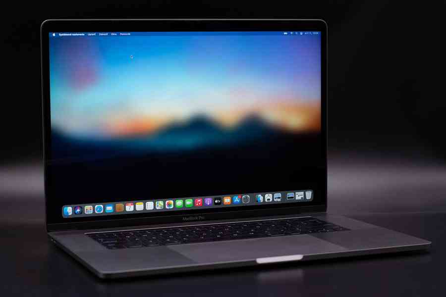 MacBook Pro 15" 2016 Space Gray s Touch Barem - foto 1