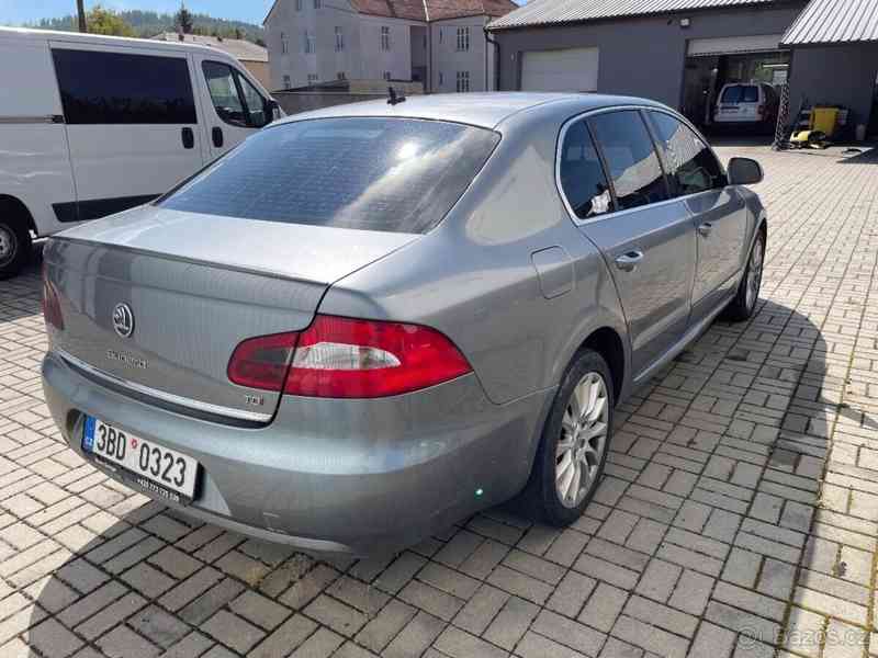 Škoda Superb 2,0   2 - foto 2