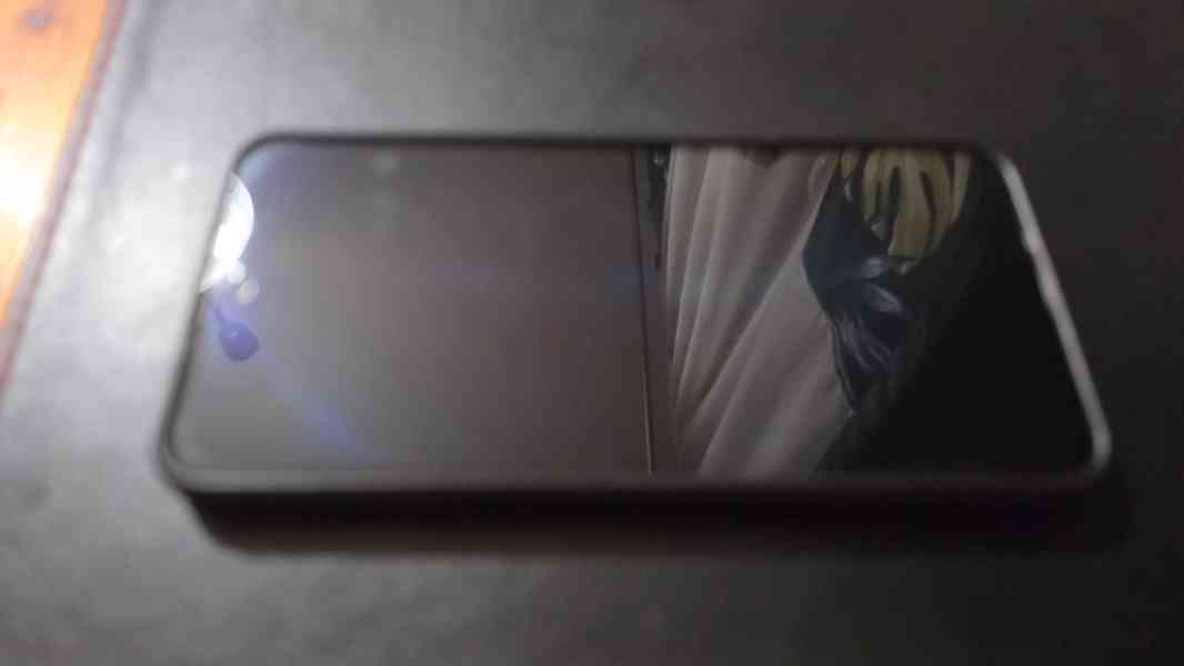 Prodám Samsung galaxy S24FE - foto 3