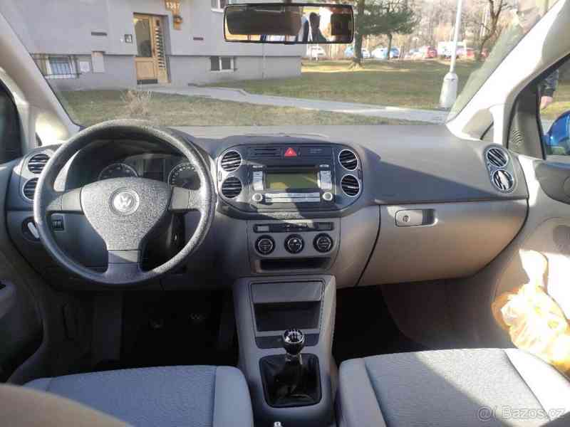 Volkswagen Golf 1,6   PLUS  FSI 85 kW - foto 4