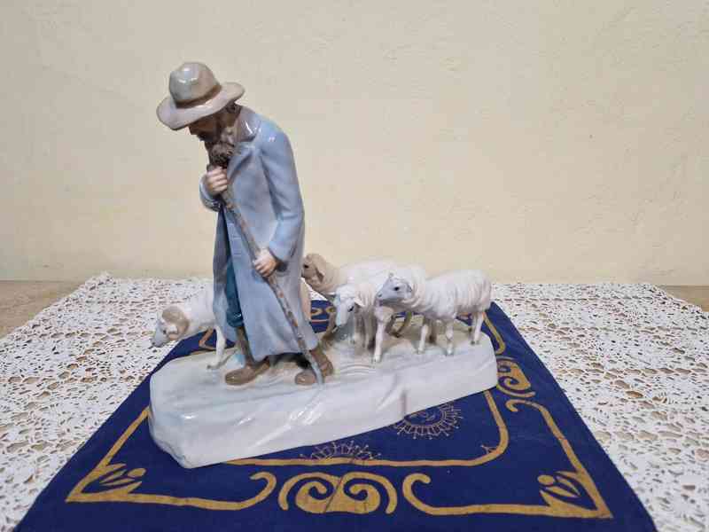 Krásné staré malované Sousoší Pasáček a Ovečky Dux  - foto 2