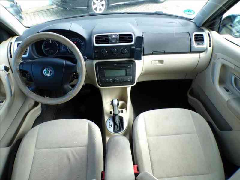 Škoda Fabia 1,6 16V AUTOMAT - foto 5