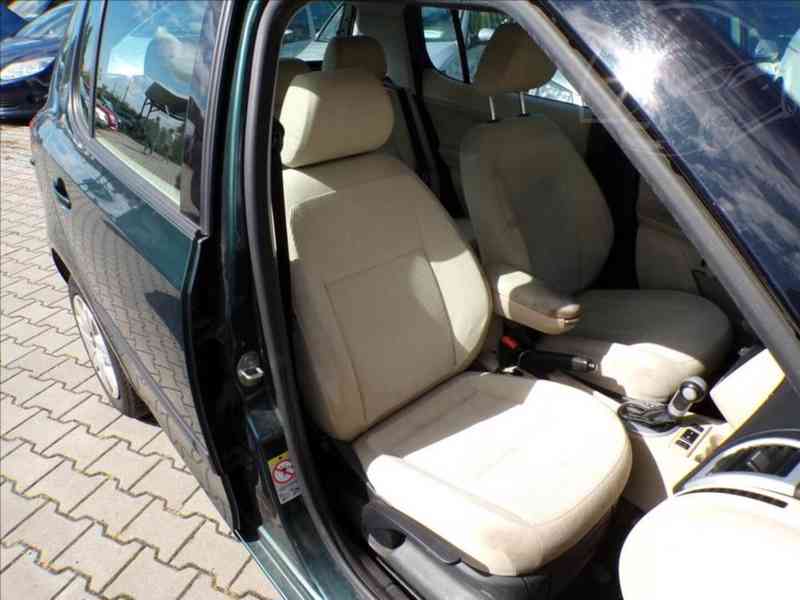 Škoda Fabia 1,6 16V AUTOMAT - foto 13