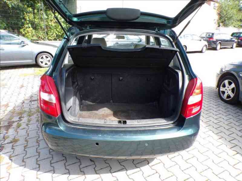 Škoda Fabia 1,6 16V AUTOMAT - foto 10
