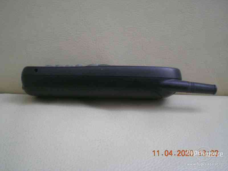 Motorola d520 - mobilní telefony z r.1999 - foto 4