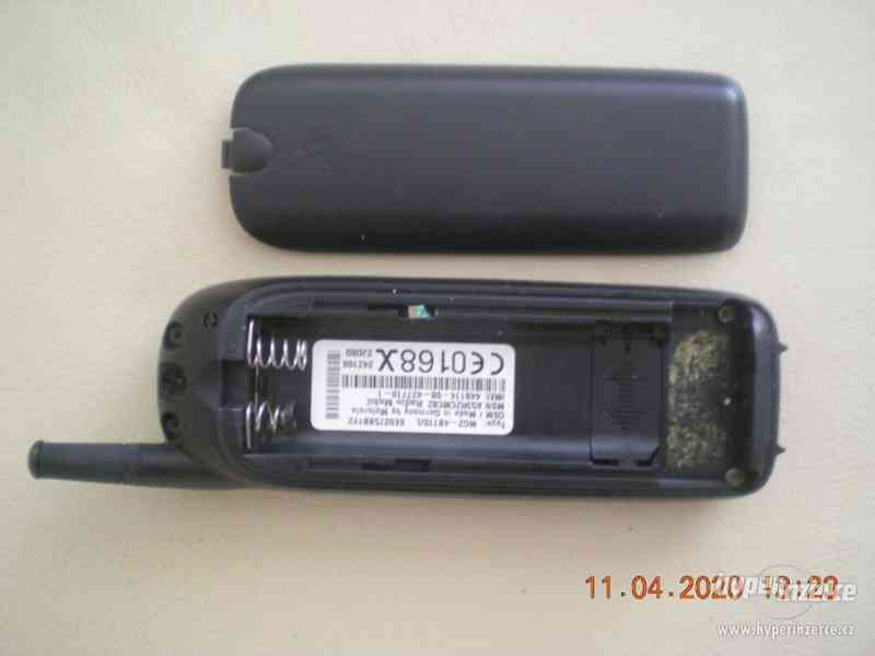 Motorola d520 - mobilní telefony z r.1999 - foto 8