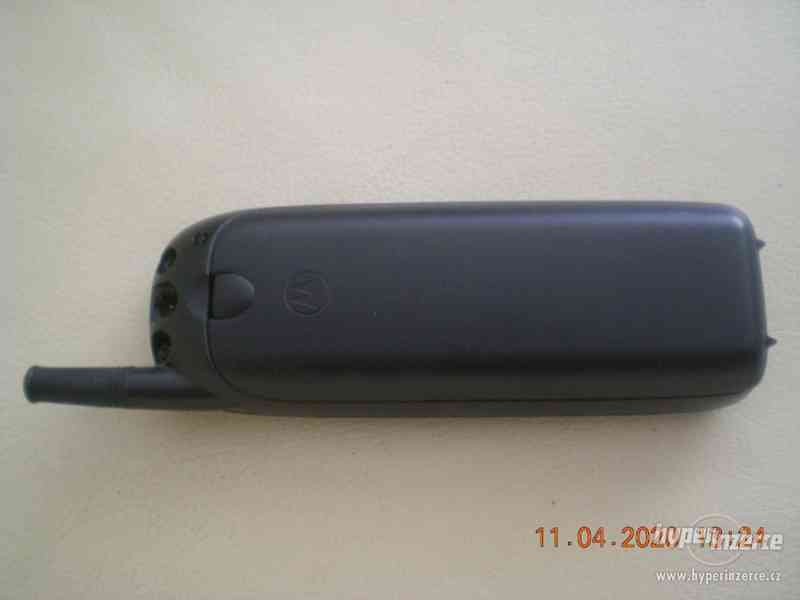 Motorola d520 - mobilní telefony z r.1999 - foto 15
