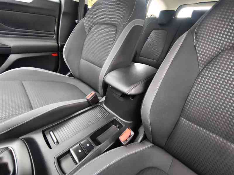 Ford Focus kombi 1.5 TDCi 88kW ČR 2021 1.maj garáž n.rozvody - foto 17