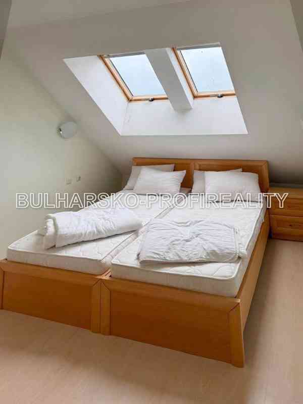 EXKLUZIVNÍ 2+kk (54 m²) | PROSTORNÁ TERASA | VÝHLED NA BAZÉN - foto 8