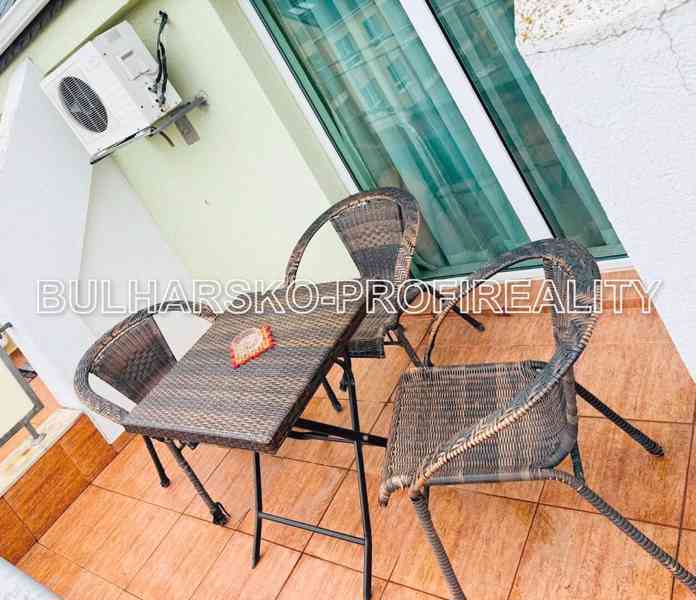 EXKLUZIVNÍ 2+kk (54 m²) | PROSTORNÁ TERASA | VÝHLED NA BAZÉN - foto 13