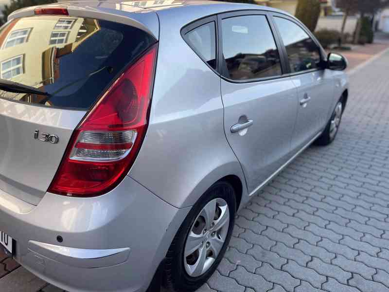 HYUNDAI I30, 1.4 BENZIN, 80 kW, 2.majitel, 108 tis. km!!! - foto 6
