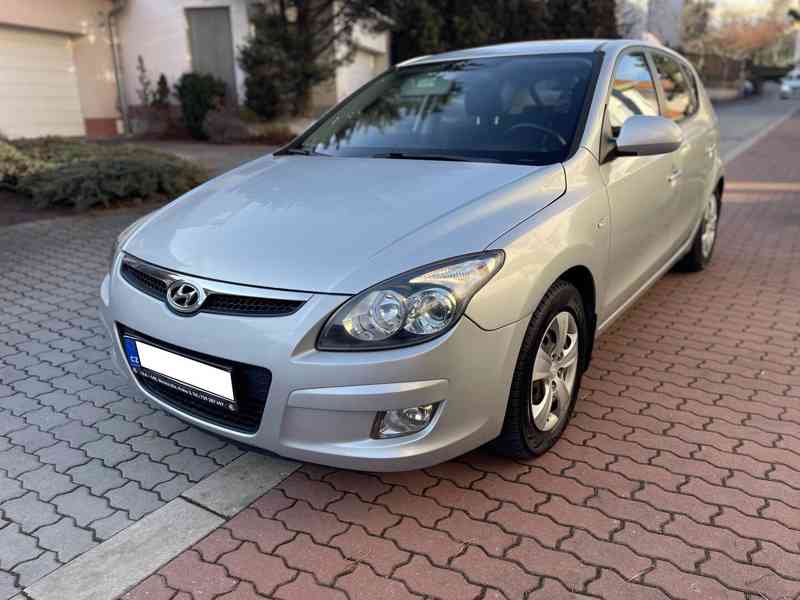 HYUNDAI I30, 1.4 BENZIN, 80 kW, 2.majitel, 108 tis. km!!! - foto 1
