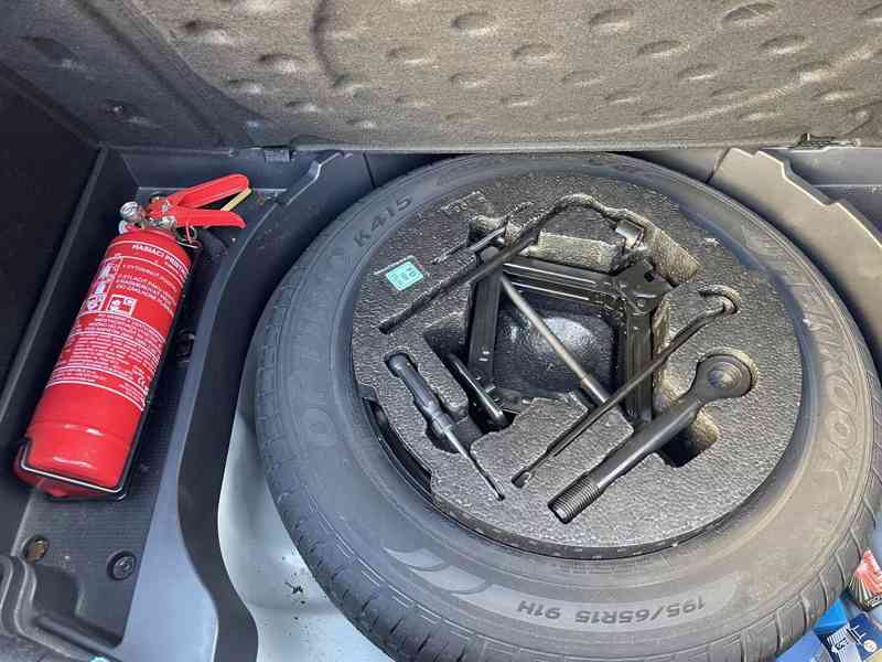 HYUNDAI I30, 1.4 BENZIN, 80 kW, 2.majitel, 108 tis. km!!! - foto 14