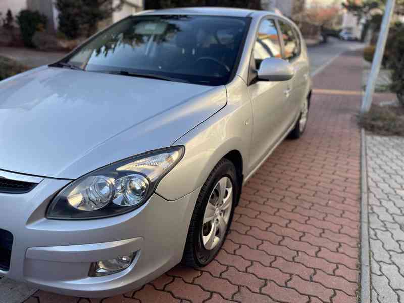 HYUNDAI I30, 1.4 BENZIN, 80 kW, 2.majitel, 108 tis. km!!! - foto 8