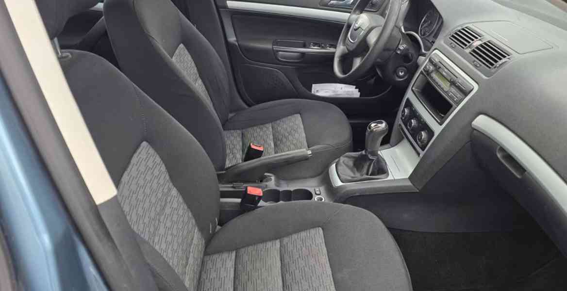 Škoda Octavia 1,6TDI Combi Ambiente 77kw - foto 7