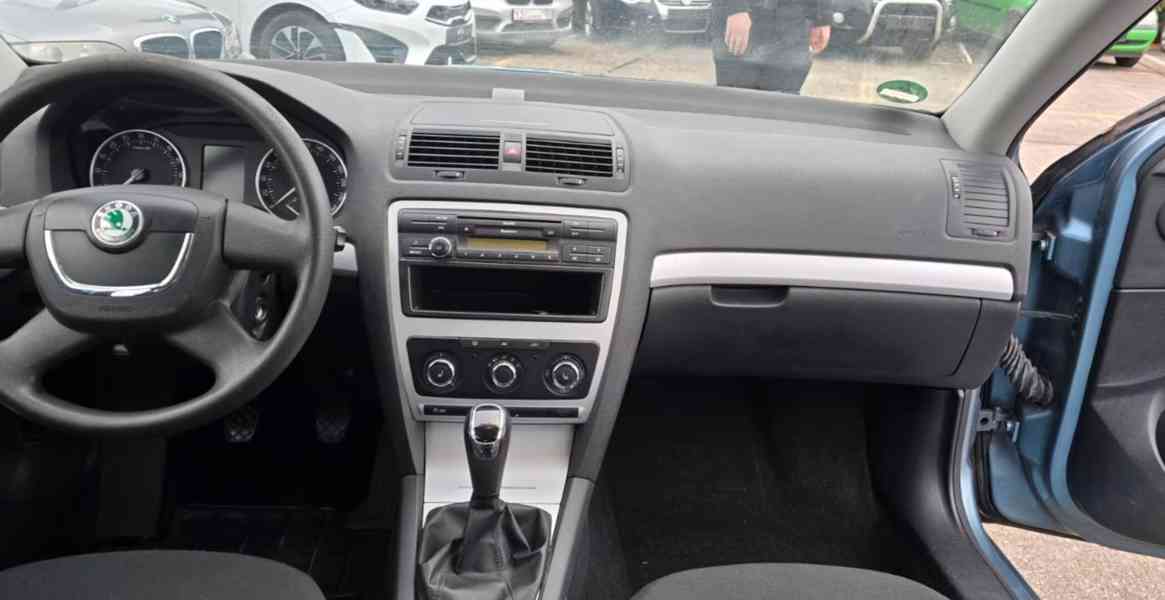 Škoda Octavia 1,6TDI Combi Ambiente 77kw - foto 9