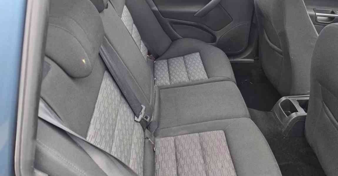 Škoda Octavia 1,6TDI Combi Ambiente 77kw - foto 8