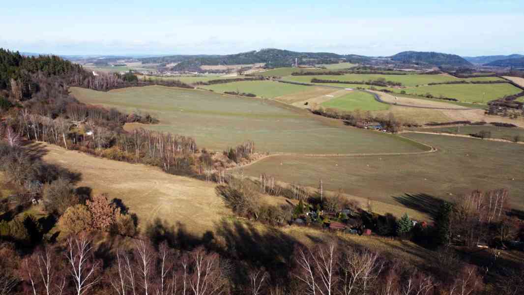 Prodej krajní zahrádky s chatkou v Sušici - foto 23