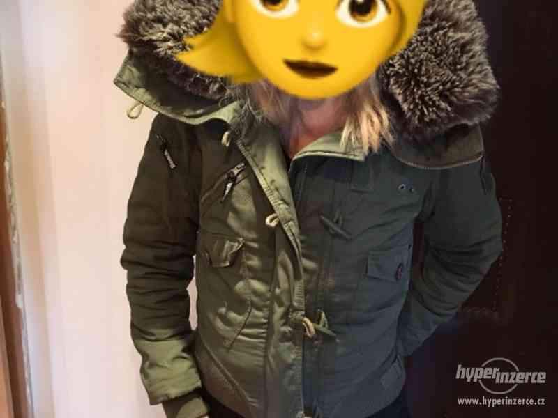 luxusní dámská bunda zimní BENCH, v. 36 s kožešinou - foto 1