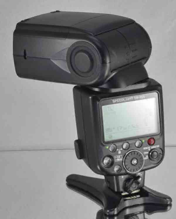 Nikon SPEEDLIGHT SB 900 *GN:34*i-TTL*Master/Slave*FX/DX - foto 4