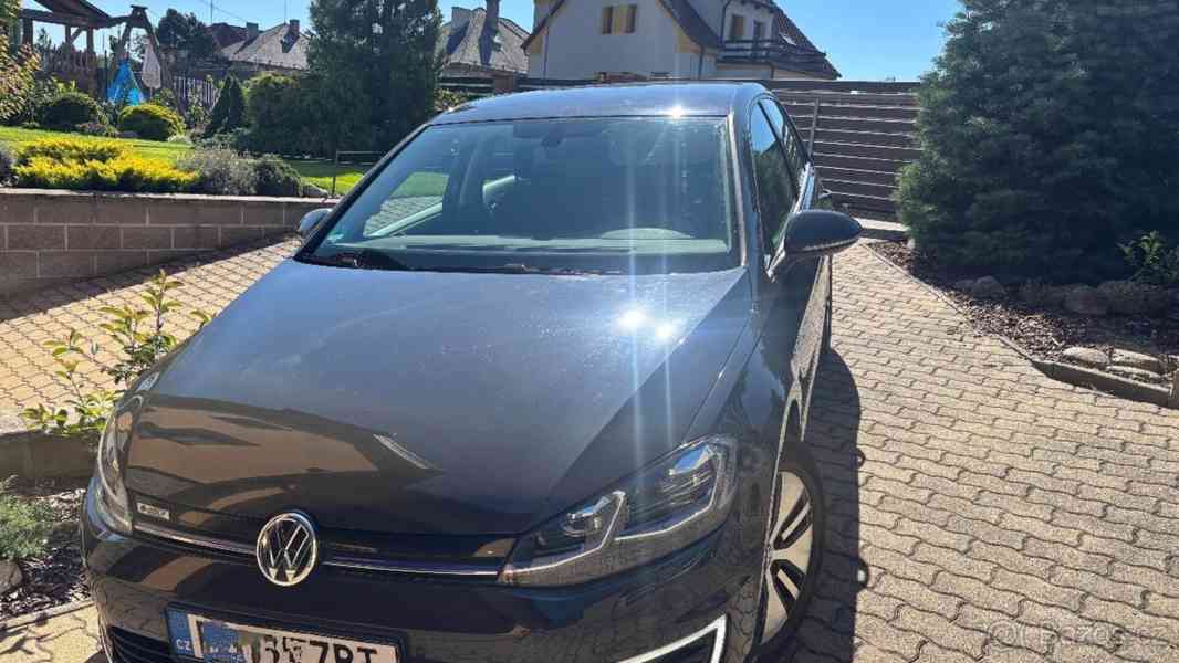 Volkswagen Golf -e - foto 1
