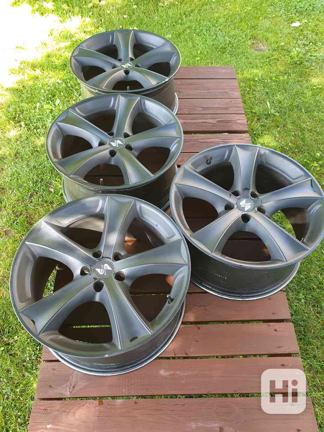 Alu disky Audi(černé)+ koncern, 5x112(9Jx19H2) - foto 1