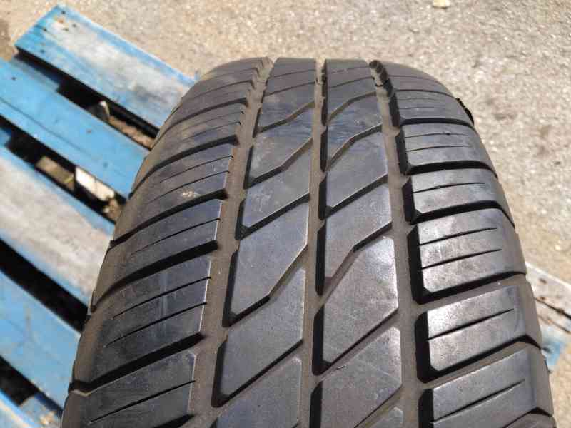 OCTAVIA I. rezerva 1x celé kolo 400Kč a 1x pneu 200Kč - foto 7