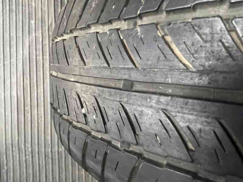 OCTAVIA I. rezerva 1x celé kolo 400Kč a 1x pneu 200Kč - foto 3