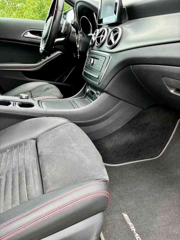 Mercedes-Benz GLA 200d 4Matic AMG paket - foto 14