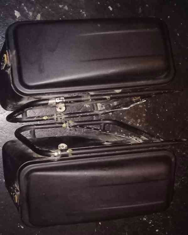 Boční kufry na motorku veterán včetně rámů - foto 3