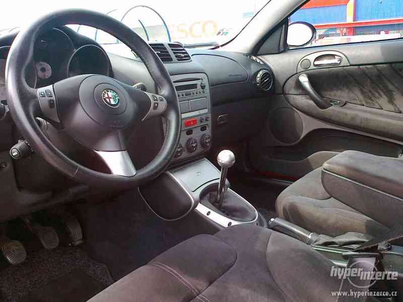 Prodám Alfa Romeo GT 2.0 JTS - foto 6