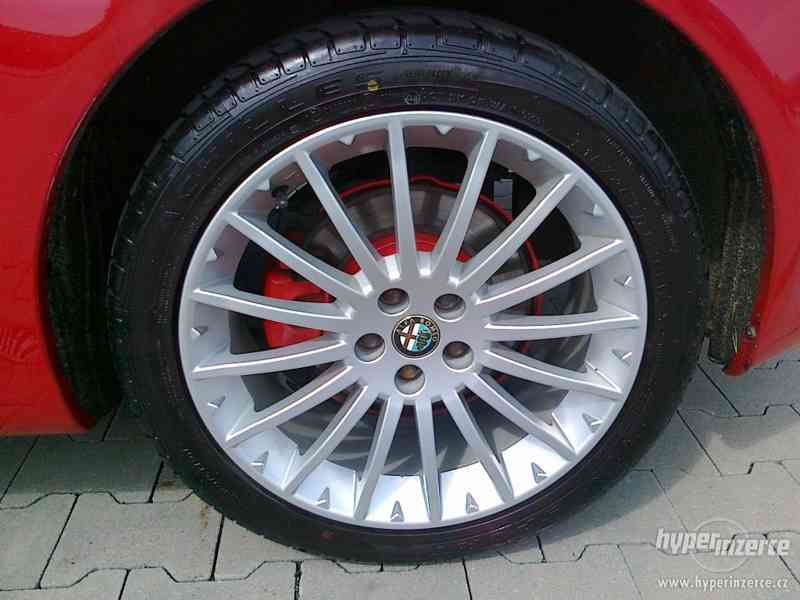Prodám Alfa Romeo GT 2.0 JTS - foto 7